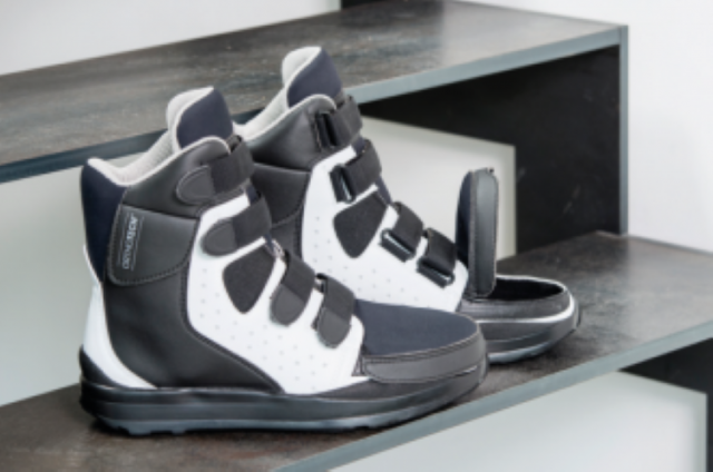 Black White ORTHOTECH REHAB-STABIL BOOT
